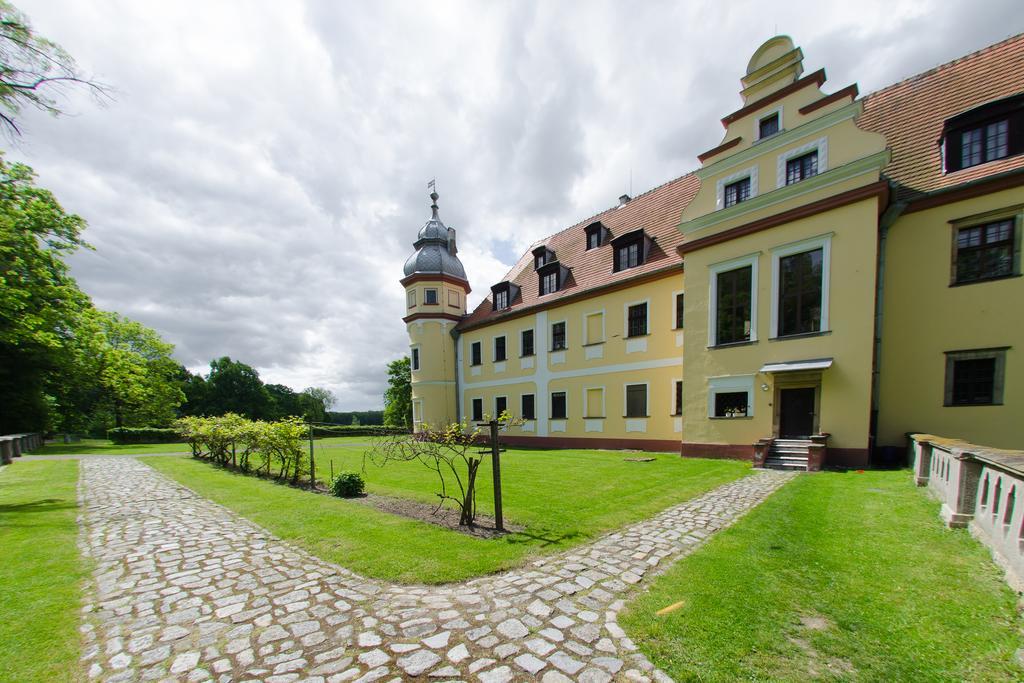 Palac Krobielowice Kąty Wrocławskie Exterior foto