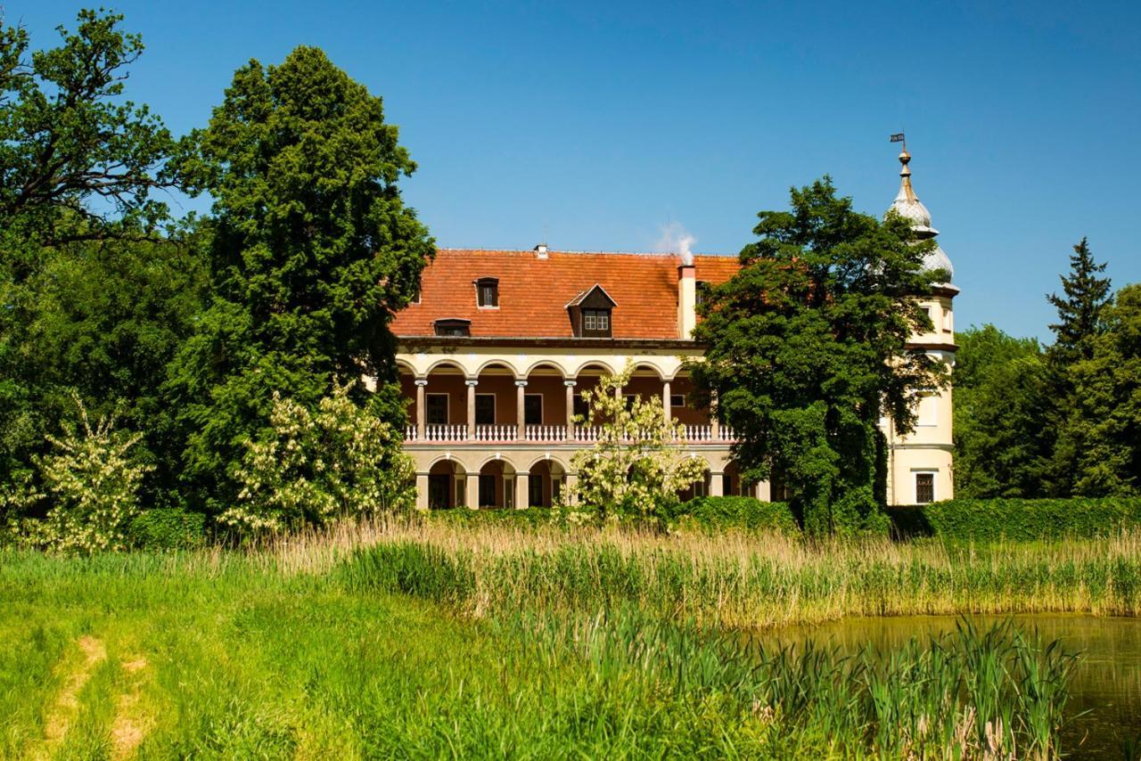 Palac Krobielowice Kąty Wrocławskie Exterior foto